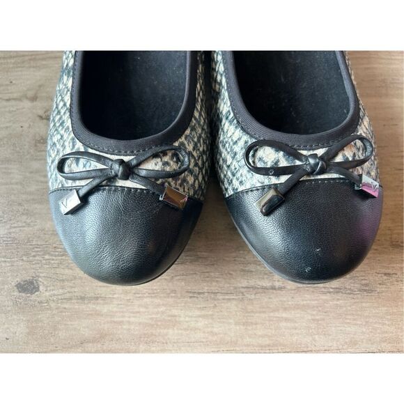 Vionic Women's Sz 7.5 Ballet Flats Minna Boa Snake Print work career comfy EUC - Picture 7 of 9